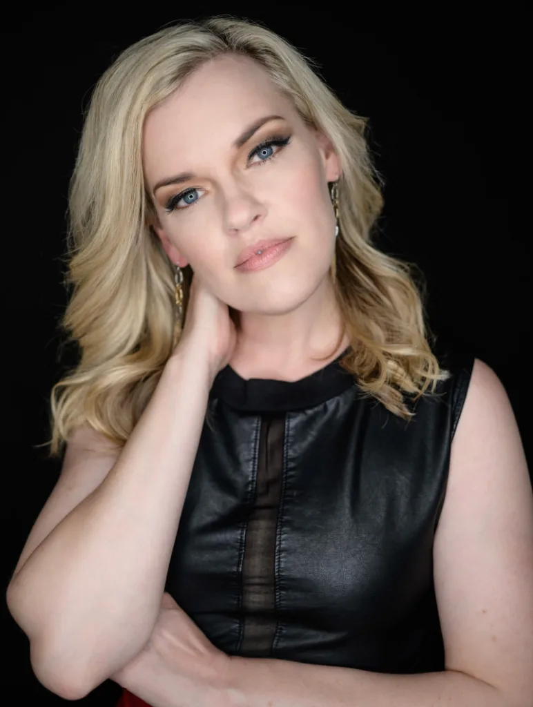 Kari Wahlgren